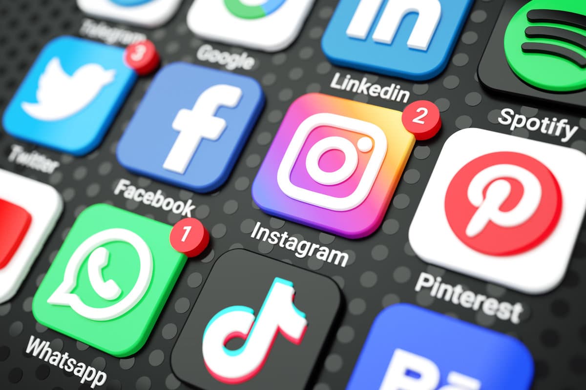 Comment Utiliser les Réseaux Sociaux pour Accélérer la Croissance de Votre Entreprise